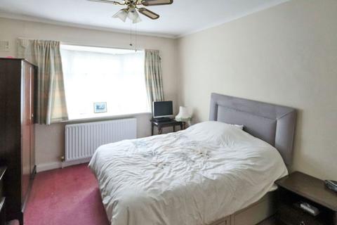257 Coulsdon Road, Coulsdon, CR5 1EN