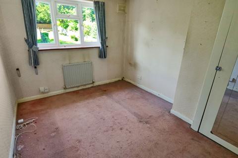 70 Caterham Drive, Coulsdon, CR5 1JH