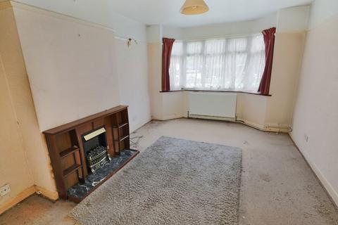 70 Caterham Drive, Coulsdon, CR5 1JH