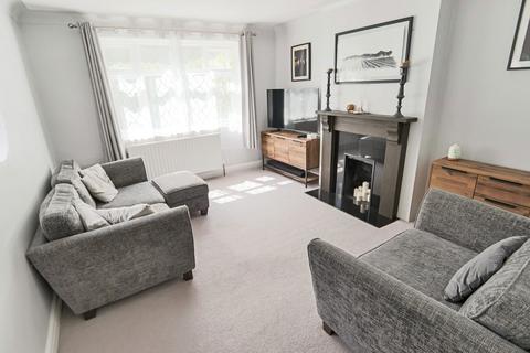 233 Coulsdon Road, Coulsdon, CR5 1EN
