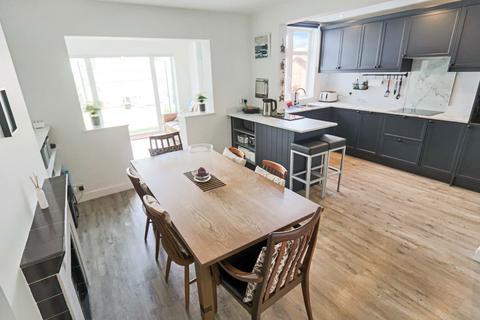 233 Coulsdon Road, Coulsdon, CR5 1EN