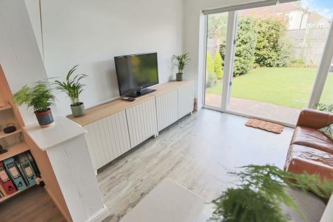 233 Coulsdon Road, Coulsdon, CR5 1EN