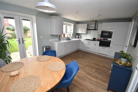 4 bedroom semi-detached house for sale, Bellingham Gardens, Houghton Regis, LU5