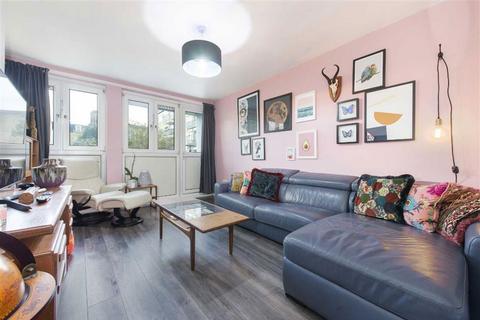 1 bedroom flat for sale, Whitmore Estate, London N1