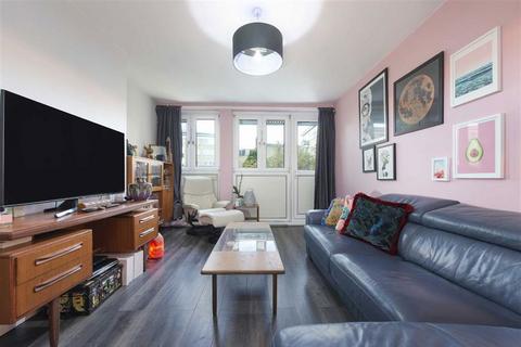 1 bedroom flat for sale, Whitmore Estate, London N1