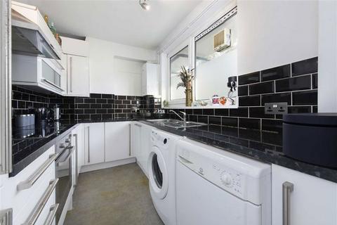 1 bedroom flat for sale, Whitmore Estate, London N1