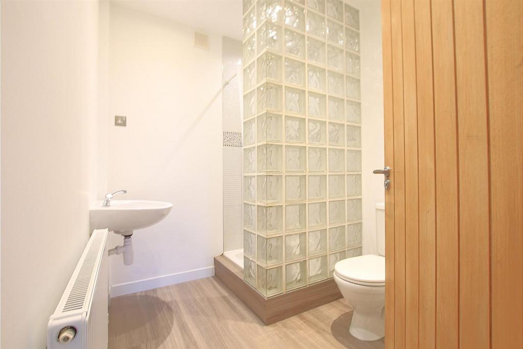 Shower Room/ WC