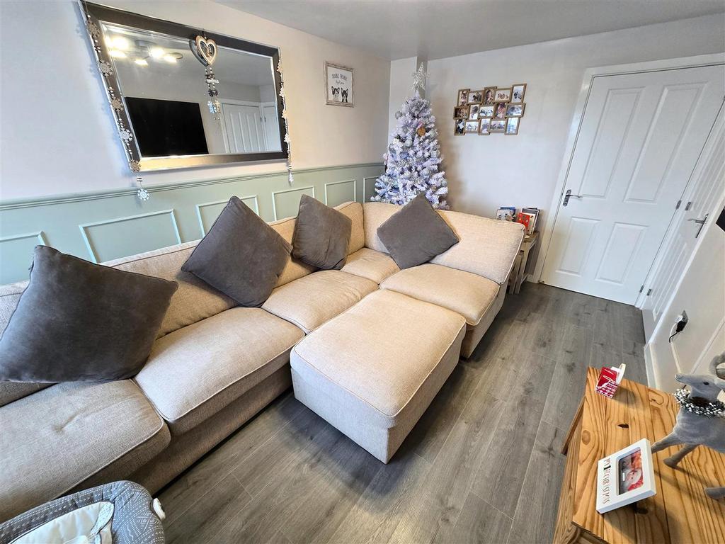 Lounge 2