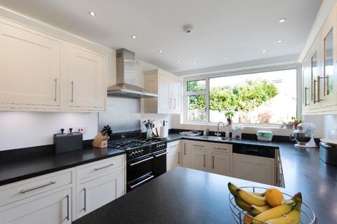 3 bedroom semi-detached house to rent, Ditton Hill Road, Surbiton KT6