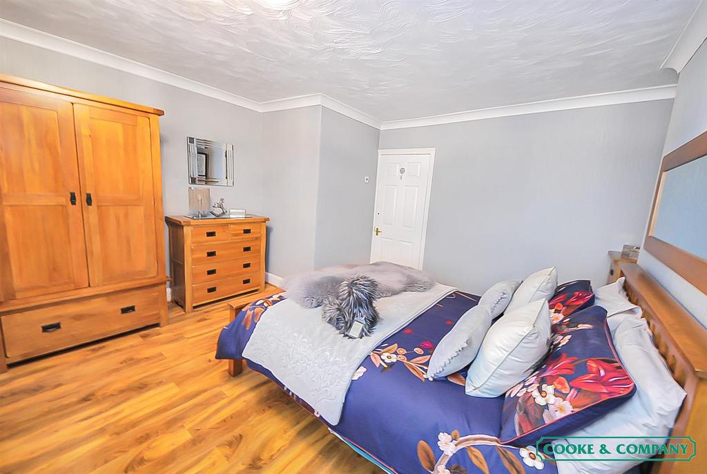 215 St Helens Road Bedroom 1 (2).jpg