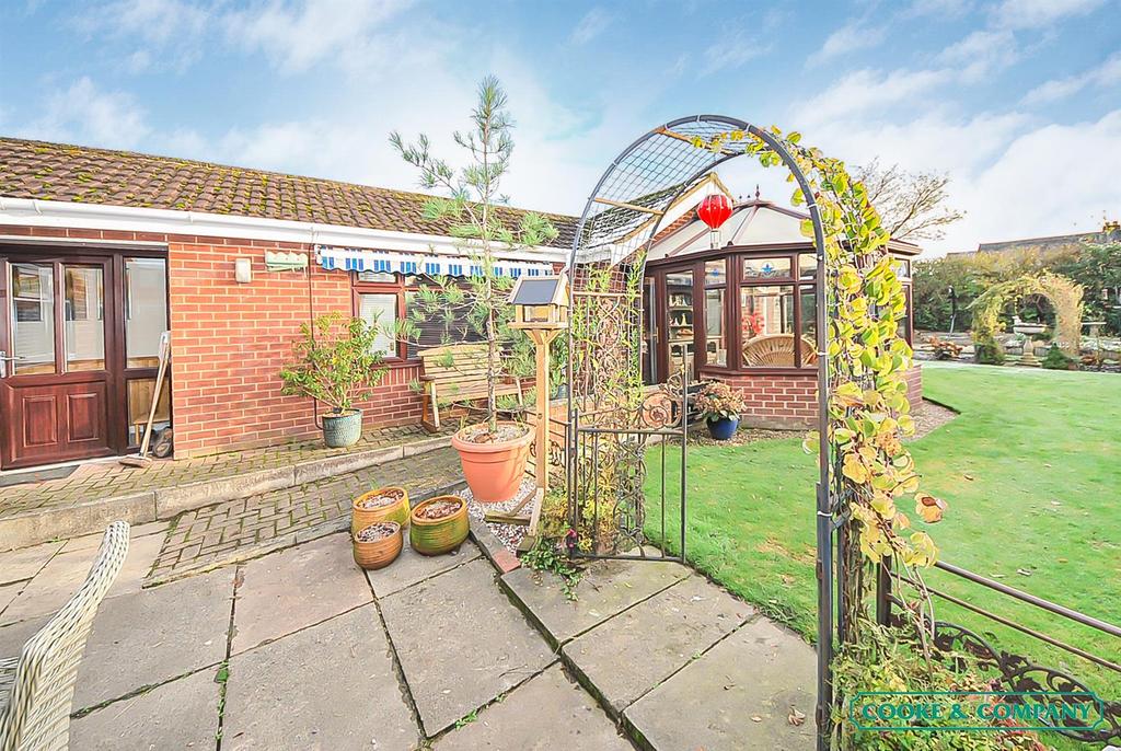 215 St Helens Road Garden (9).jpg