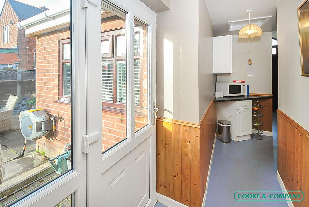 215 St Helens Road Annexe Hallway.jpg