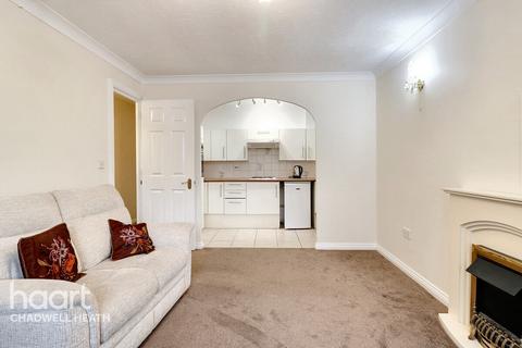 1 bedroom retirement property for sale, Cunningham Close, Romford