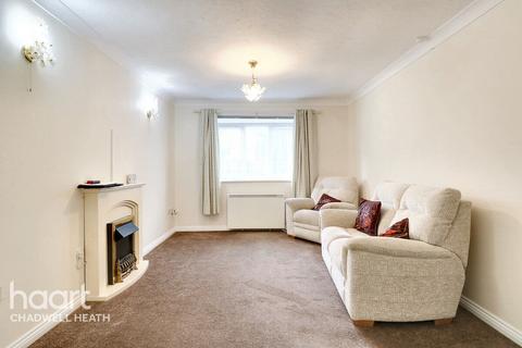 1 bedroom retirement property for sale, Cunningham Close, Romford