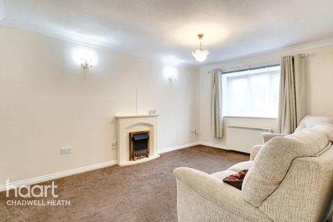 1 bedroom retirement property for sale, Cunningham Close, Romford