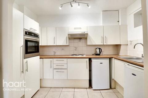 1 bedroom retirement property for sale, Cunningham Close, Romford