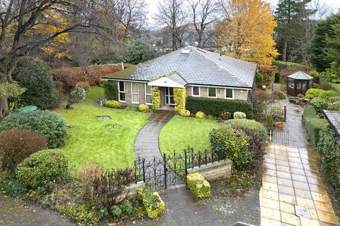 4 bedroom detached bungalow for sale, Greenhead Avenue, Huddersfield