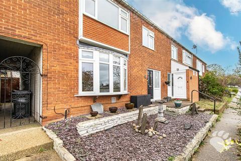 4 bedroom terraced house for sale, Gobions, Basildon SS16