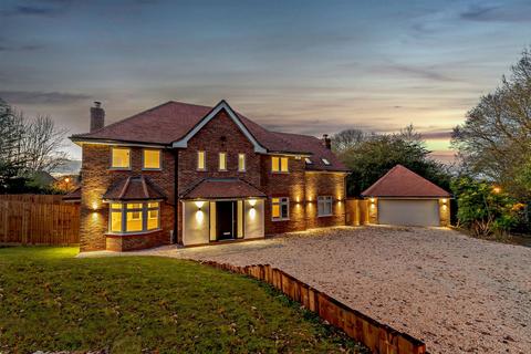 5 bedroom detached house for sale, Kington Rise, Claverdon, Warwick