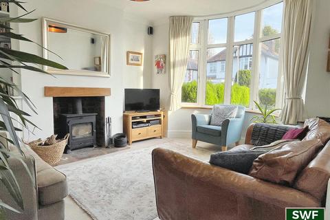 3 bedroom detached house for sale, Leighton Road, Penn