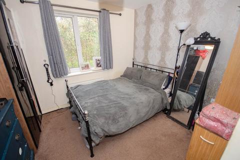 2 bedroom apartment for sale, Kirkistown Close, Caldecott Manor, Rugby, CV21