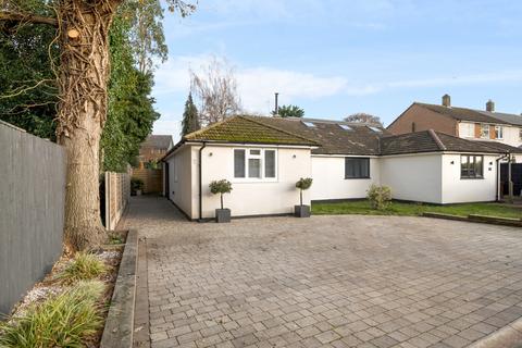 3 bedroom bungalow for sale, Farm Lane, Send, GU23