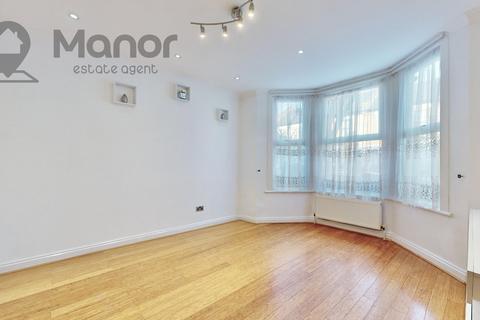 2 bedroom flat for sale, St. Johns Road, Walthamstow, E17 4JH