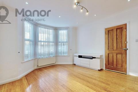 2 bedroom flat for sale, St. Johns Road, Walthamstow, E17 4JH