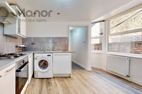 2 bedroom flat for sale, St. Johns Road, Walthamstow, E17 4JH