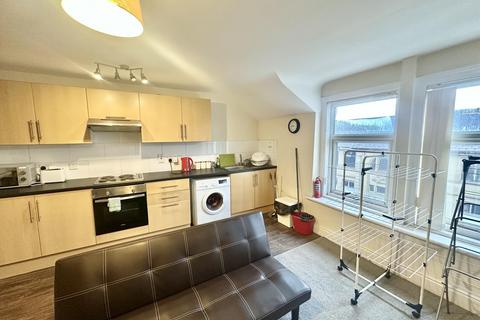 2 bedroom flat to rent, 52 Regent Road, Morecambe LA3