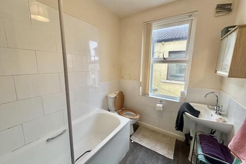 2 bedroom flat to rent, 52 Regent Road, Morecambe LA3