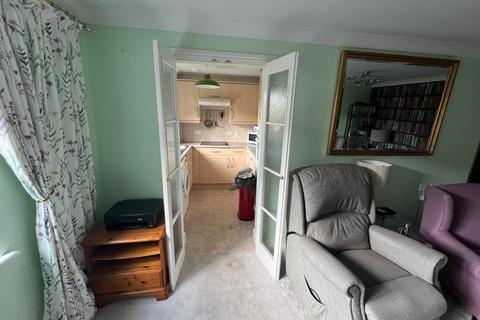 1 bedroom flat to rent, Prices Lane, Reigate RH2