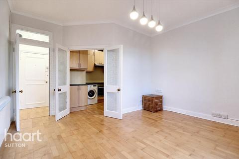 1 bedroom flat to rent, Brighton Road, Sutton