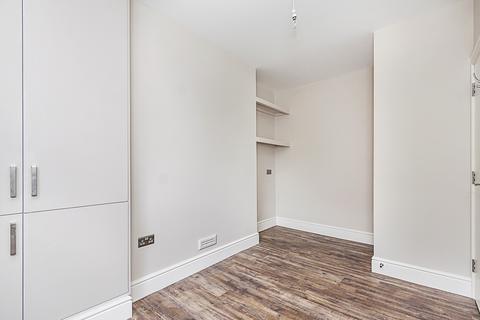 1 bedroom flat to rent, PEMBROKE ROAD, Kensington, London, W8