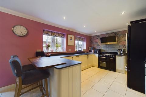 4 bedroom detached house for sale, 24 Nunings Way, Nafferton, Driffield, YO25 4HL