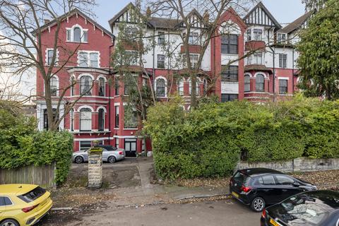 3 bedroom flat for sale, Ellesmere Court, London, SE20 8TY