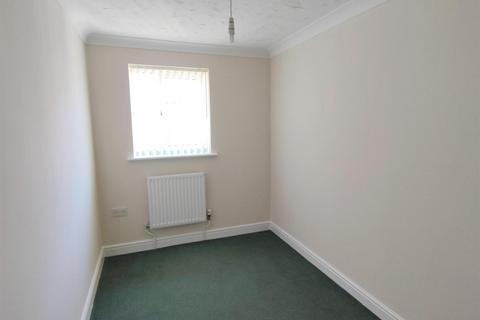 2 bedroom end of terrace house to rent, Bermondsey Place East, Gt Yarmouth. NR30 2DF