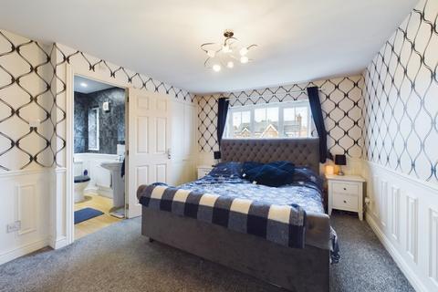 29 Dixon Road, Northampton, NN2 8XE