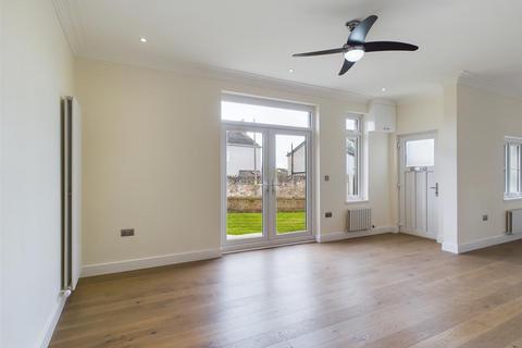 4 bedroom detached bungalow for sale, Nottage Village, Porthcawl CF36