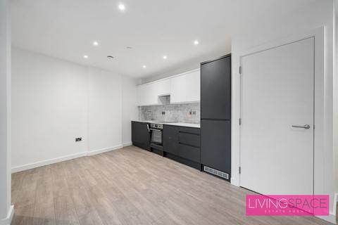 1 bedroom flat to rent, 1a High Mead, Harrow