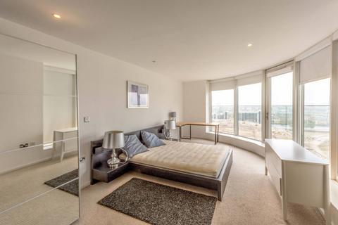 2 bedroom flat to rent, Ability Place, Canary Wharf, London, E14