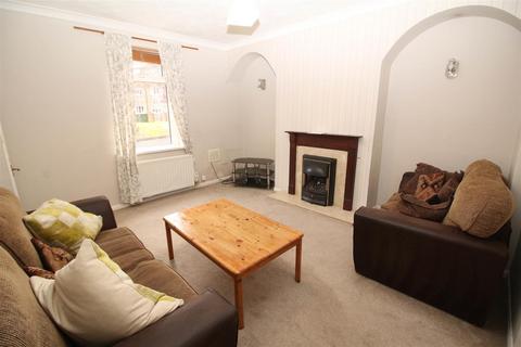 3 bedroom terraced house to rent, Lambert Square, Coxlodge, Newcastle Upon Tyne