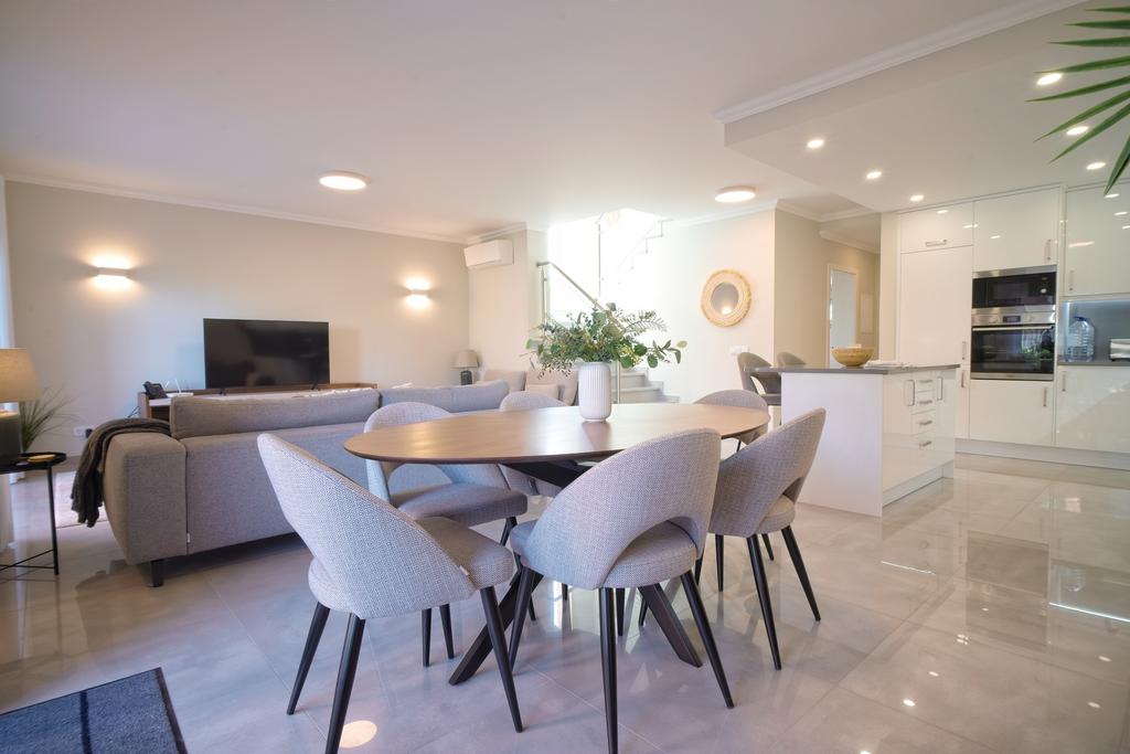 Open-plan living area, open plan living