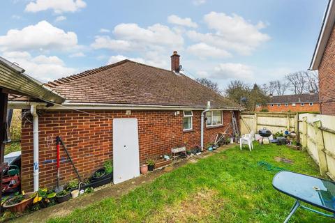 2 bedroom semi-detached bungalow for sale, Banbury,  Oxfordshire,  OX16