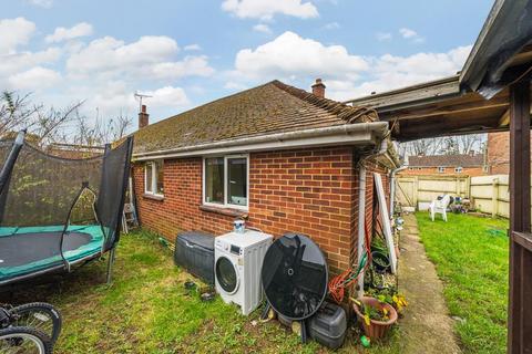 2 bedroom semi-detached bungalow for sale, Banbury,  Oxfordshire,  OX16