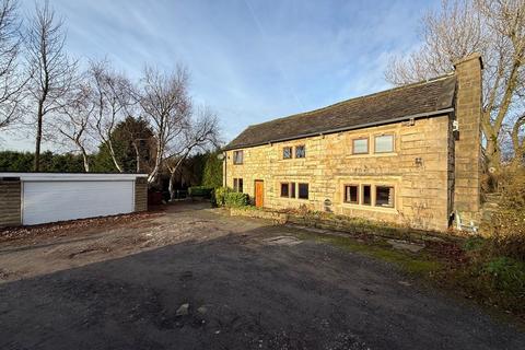 4 bedroom detached house to rent, Toftshaw Fold, Bradford BD4