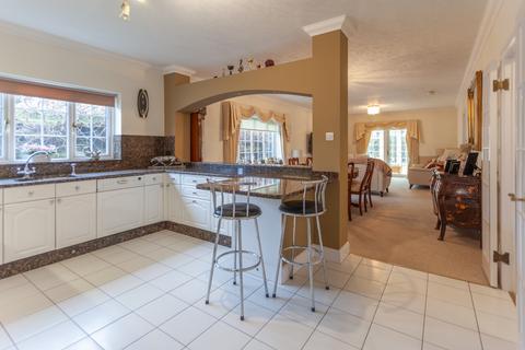 5 bedroom detached bungalow for sale, Yewtree Grove, Kesgrave, Ipswich, IP5 2GL