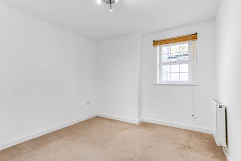 2 bedroom flat to rent, Brookshill Gate, Harrow HA3