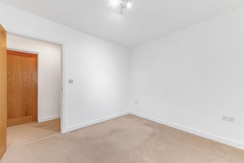 2 bedroom flat to rent, Brookshill Gate, Harrow HA3