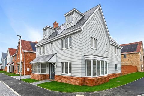 5 bedroom detached house to rent, Windermere Way, Rettendon Common, Chelmsford, Essex, CM3